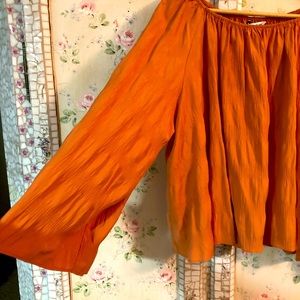 Elizabeth and James new? XL cold shoulder no size tag pumpkin textured top
